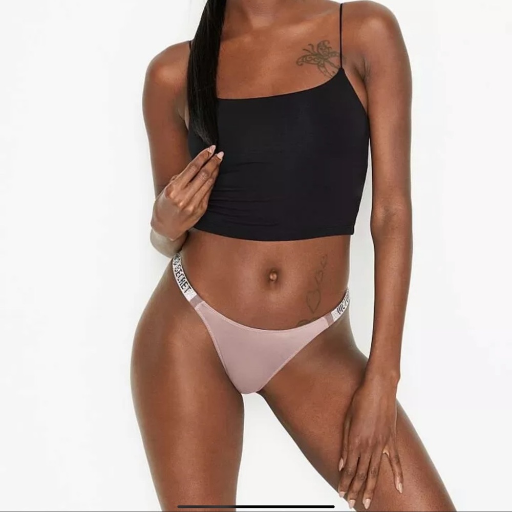 NWT Victoria's Secret Very Sexy Bombshell Shine Strap Thong Panty L  purple ❤️